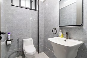 Platinum Oak Residency
