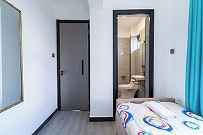 Platinum Oak Residency