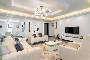 Platinum Oak Residency