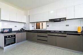 Platinum Oak Residency