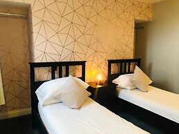 Hardwick Arms Hotel