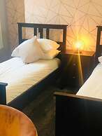 Hardwick Arms Hotel