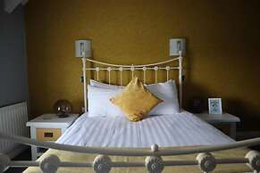 Hardwick Arms Hotel