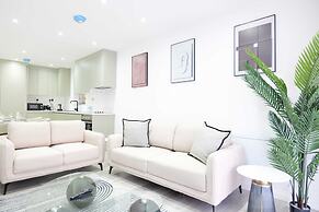 The Wembley Chic Retreat 3 Bed Flat