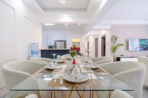 Royal Oaks Residency