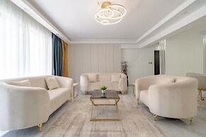 Royal Oaks Residency