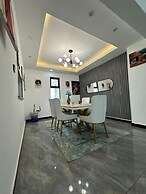 Royal Oaks Residency
