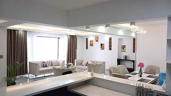 Royal Oaks Residency