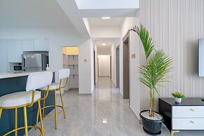 Royal Oaks Residency