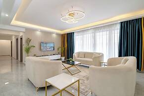 Royal Oaks Residency