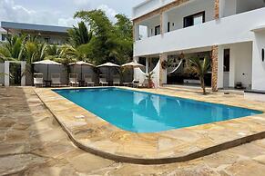 Shirleyresidence kiwengwa