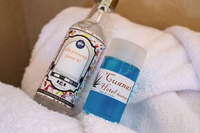 Cuanax Hotel