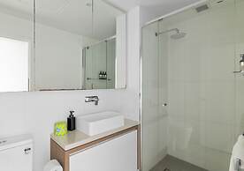 City Lights Retreat – Fortitude Valley