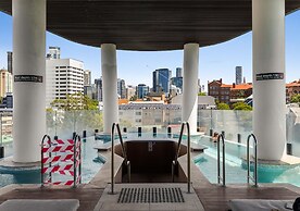 City Lights Retreat – Fortitude Valley