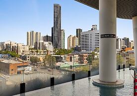 City Lights Retreat – Fortitude Valley