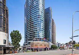 City Lights Retreat – Fortitude Valley
