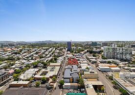 City Lights Retreat – Fortitude Valley