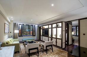The Grand Mansion Hotel