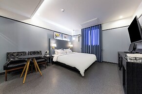 Brown Dot Hotel Jinjuseong