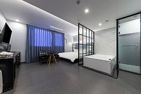 Brown Dot Hotel Jinjuseong