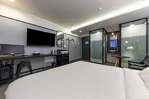 Brown Dot Hotel Jinjuseong