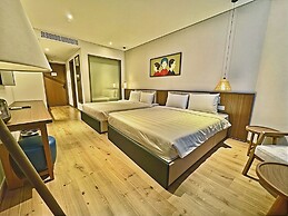 Bliss Driftwood Retreat By Mandala