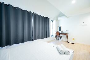 Snap INN Sukhumvit Soi 1