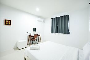 Snap INN Sukhumvit Soi 1