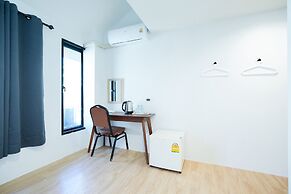 Snap INN Sukhumvit Soi 1