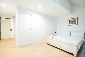 Snap INN Sukhumvit Soi 1