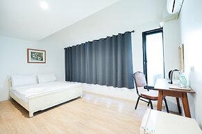 Snap INN Sukhumvit Soi 1