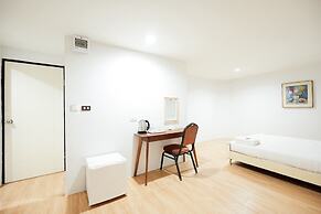 Snap INN Sukhumvit Soi 1