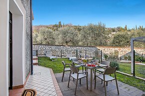 Toscolano Olive House