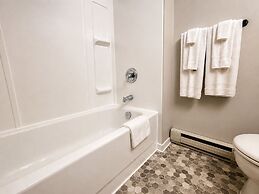 Whispering Pines Resort