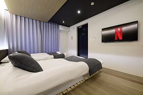 AKA Hotel
