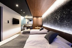 AKA Hotel