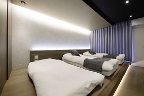 AKA Hotel