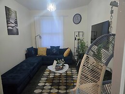 Glams 2beds Luxury Stylish Apartment