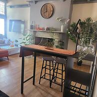 Glams Victoria Apartment