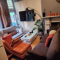 Glams Victoria Apartment