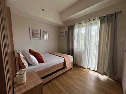 Twin Lakes Tagaytay by JC Staycation