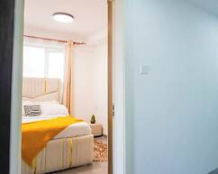 Cobot Suites Marcus Garden
