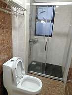 Cobot Suites Marcus Garden