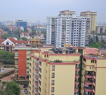 Cobot Suites Marcus Garden
