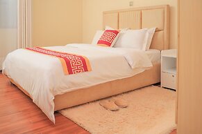 Cobot Suites Marcus Garden