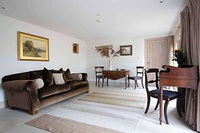 Stunning 6 Bedroom Riverside Barn Cotswold Mill