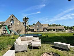 Stunning 6 Bedroom Riverside Barn Cotswold Mill