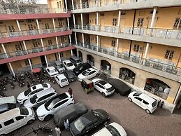 Qaiser Hotel