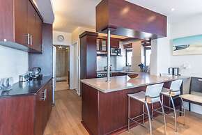Secure One Bed Uninterrupted Ocean Views