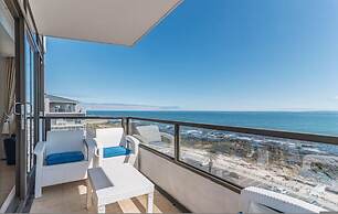 Secure One Bed Uninterrupted Ocean Views